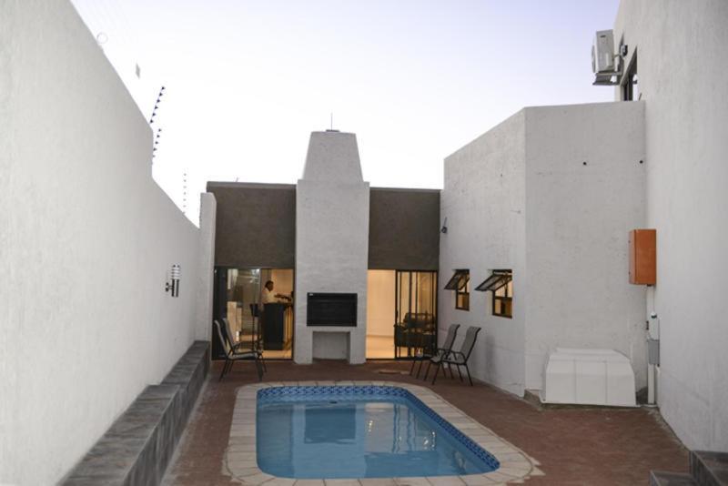 Discovery Guest House Windhoek Exterior photo